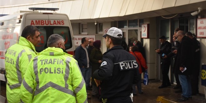 Polis memuru silahn temizlerken arkadan vurdu