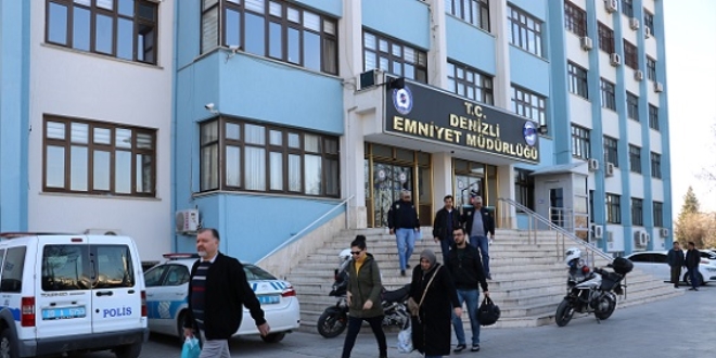 Denizli'de FET'nn hcre evlerine operasyon