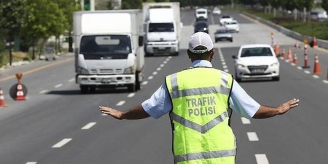 Yaya ve okul geitlerine 'nce Yaya' grselleri izilecek