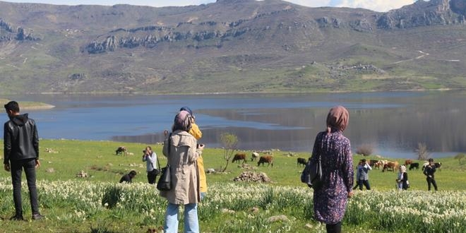 Yerli turist oraya akn ediyor