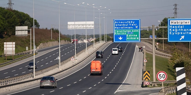 stanbul'da baz yollar trafie kapatlacak