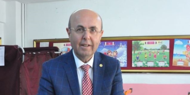 CHP, 25 yl sonra Krehir'de Belediye Bakanln ald