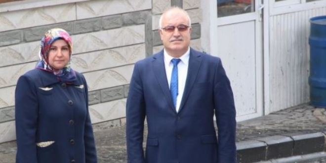 ElazÄ±Äâda geÃ§en dÃ¶nem muhtar olan ZÃ¼lkÃ¼f Demirpolat aynÄ± yerden tekrar seÃ§ilirken, eÅi GÃ¼lizar Demirpolat ise gelin geldiÄi kÃ¶yden muhtar oldu. Bir evden iki muhtar Ã§Ä±kmasÄ± sevinci ikiye katladÄ±. ile ilgili gÃ¶rsel sonucu