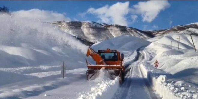Tunceli'de kar ve yamur hayat olumsuz etkiliyor