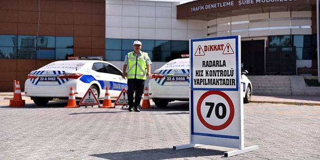 Radarla Hz Denetiminde 216 araca trafikten men