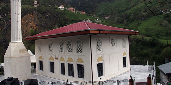 Giresun'da tek rnei bulunan cami ibadete ald