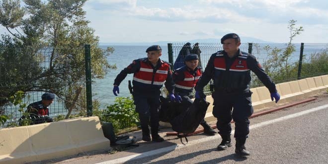 anakkale'de sahilde ocuk cesedi bulundu