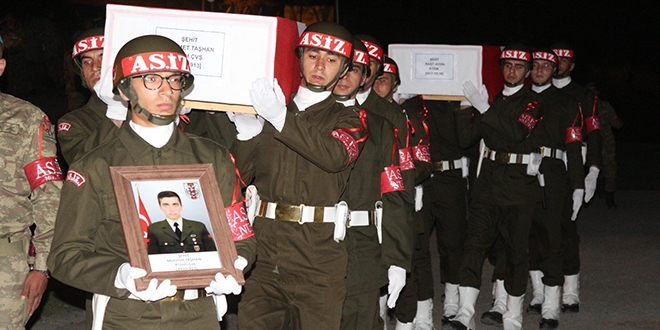 Hakkari'de ehitler iin tren dzenlendi