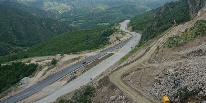 Trkiye'nin en tehlikeli yolu tnelle geilecek