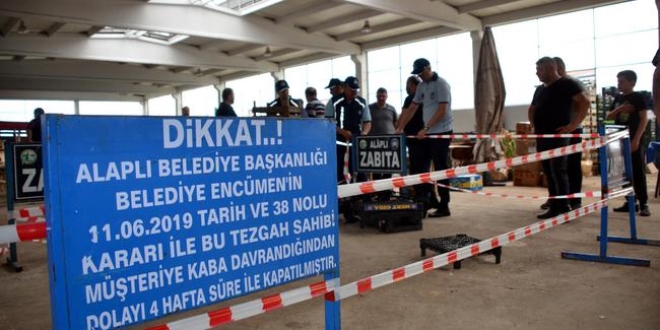 Mteriye kaba davranan pazarcnn tezgah kapatld