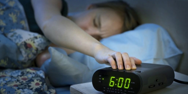Alarm ertelemek beyni uyanmaktan daha ok yoruyor