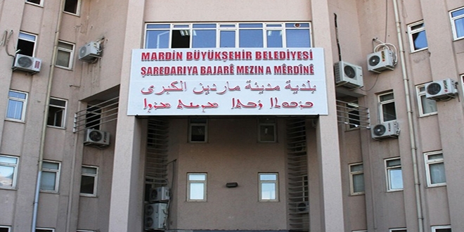 Mardin'de daire bakanlarnn grevden alnmasna yrtmeyi durdurma