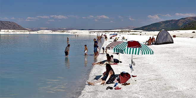 Salda Gl bu yl da ziyaretilerini 'bylyor'