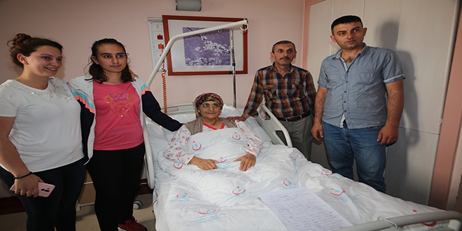 Erzurum'da doktorlar barsaktan mide yapt