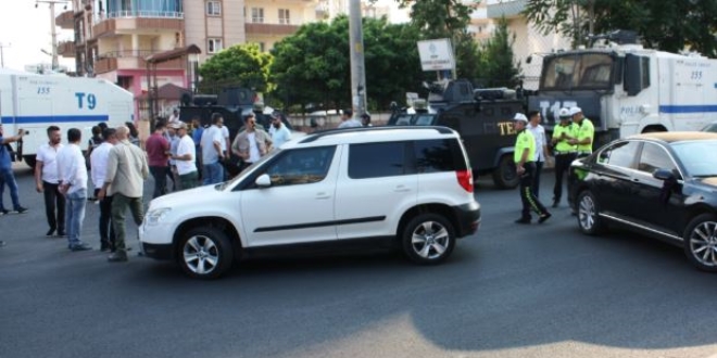 Polis mdrnden HDP'li bakana tokat gibi cevap