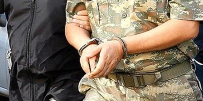 176 muvazzaf askerden 102'si FET'den tutukland