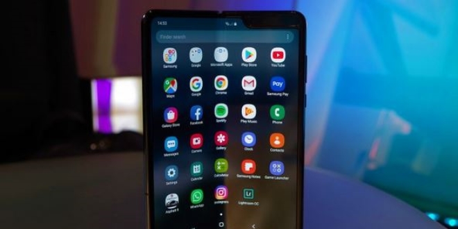 Samsung Galaxy Fold'un k tarihi kesinleti