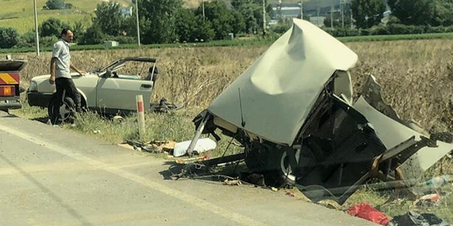 Paralara ayrld! Burnu bile kanamadan kurtuldu