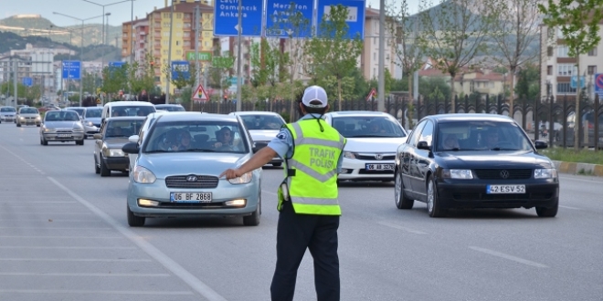 Trafik denetimlerinde en ok hz cezas kesildi