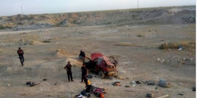 Aksaray'da otomobil devrildi: 3 l, 4 yaral