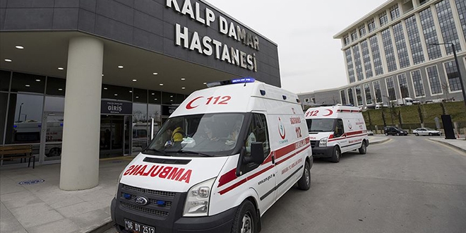 Ambulanslar 3 milyon 295 bin hastann imdadna kotu