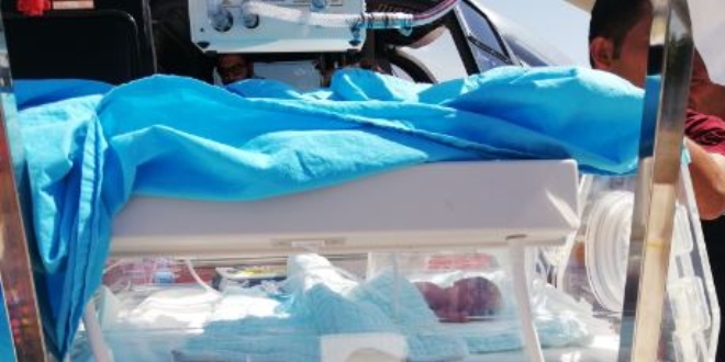 Prematre bebek iin ambulans helikopter havaland
