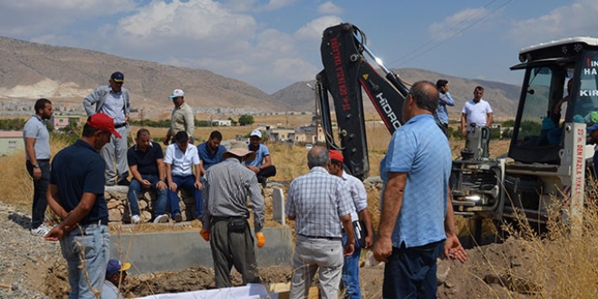 Hasankeyf'te bu kez mezarlar tanyor