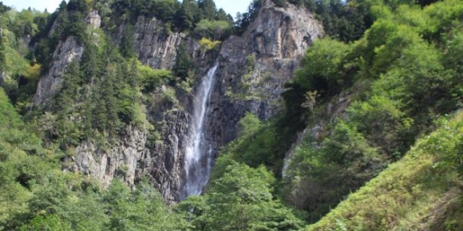 Ayta Asmasu elalesi turistlerin ilgisini ekiyor