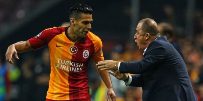 Galatasaray, Paris Saint Germain'e kaybetti