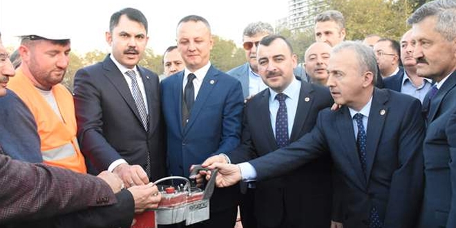 Bakan Kurum, Zonguldak'ta cami temel atma trenine katld