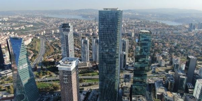 stanbul'un en yksek binalarndan birini inliler satn ald