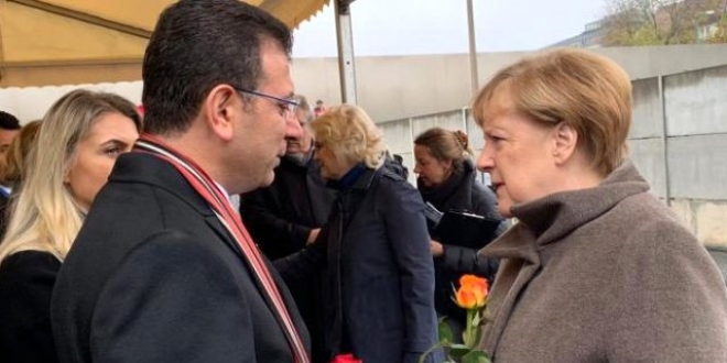 mamolu, Angela Merkel'i stanbul'a davet etti