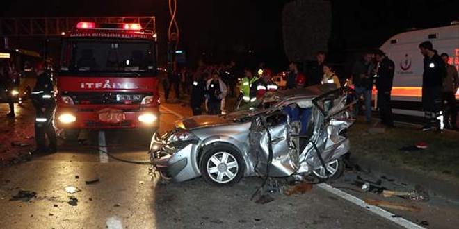 Sakarya'da zincirleme trafik kazas: 3 l, 7 yaral