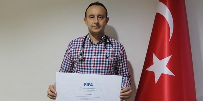 AD retim yesi FFA'nn resmi futbol doktoru oldu