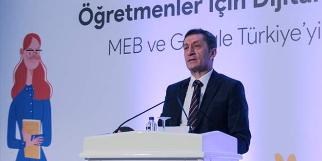 MEB, retmenler iin dijital dnm program balatyor