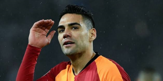 Radamel Falcao 74 gn sonra 11'de