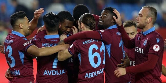 Trabzonspor ikinci yarda ald