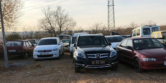 MHP'li Belediye Bakan'nn makam aracna haciz