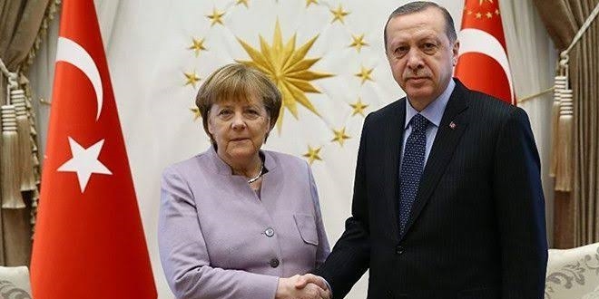 Cumhurbakan Erdoan, Merkel ile telefonda grt