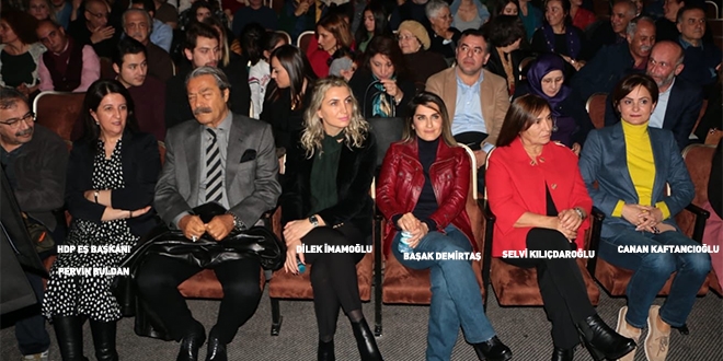 CHP'li liderlerin eleri, Demirta'a destek iin tiyatroya gitti
