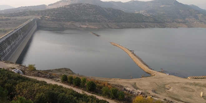 O barajda tehlike anlar: Kuraklk devam ederse iftilere su verilmeyecek