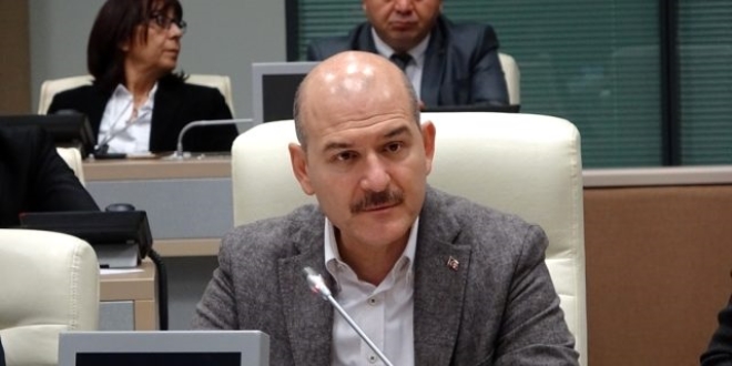 Bakan Soylu deprem'e, deprem toplantsnda yakaland