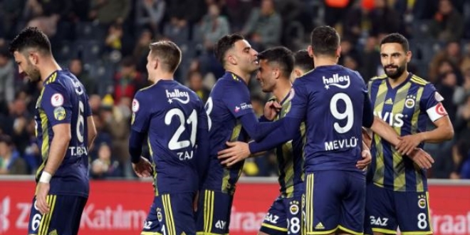 Fenerbahe kupada yar finalde