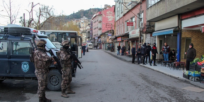 Trabzon'da emniyetten 68 ekip ve 214 personel ile ok uygulamas