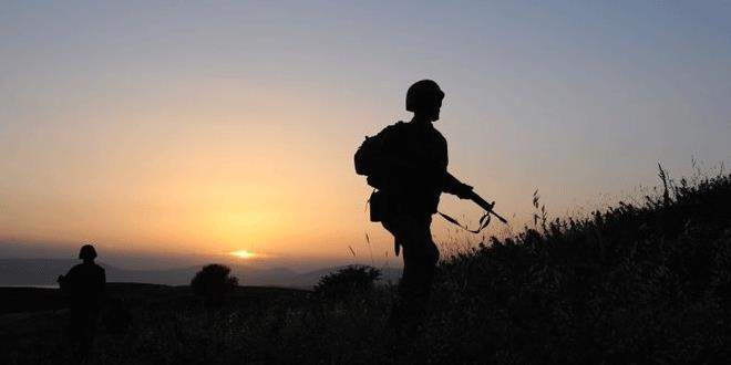 3 PKK/YPG'li terrist hudut karakoluna teslim oldu