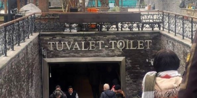 stanbul'daki cretli tuvaletler tepki ekiyor