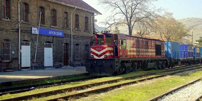 130 yllk tren istasyonu geleceini bekliyor