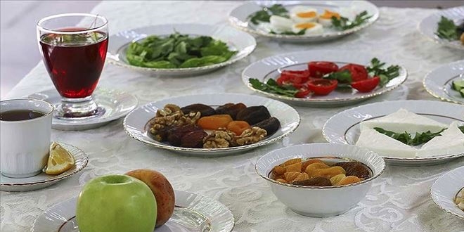 Uzmanndan iftar ve sahurda beslenme nerileri