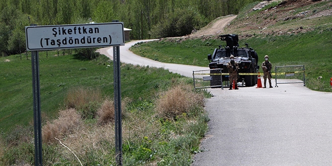 Van'da bir mahallede daha taziye karantinas