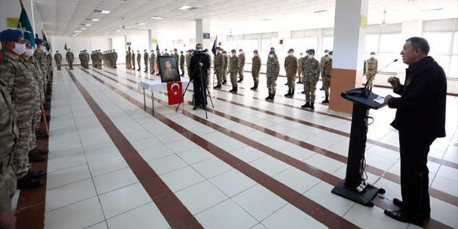 Bakan Akar: Hem virsle hem de terrle mcadele ediyoruz